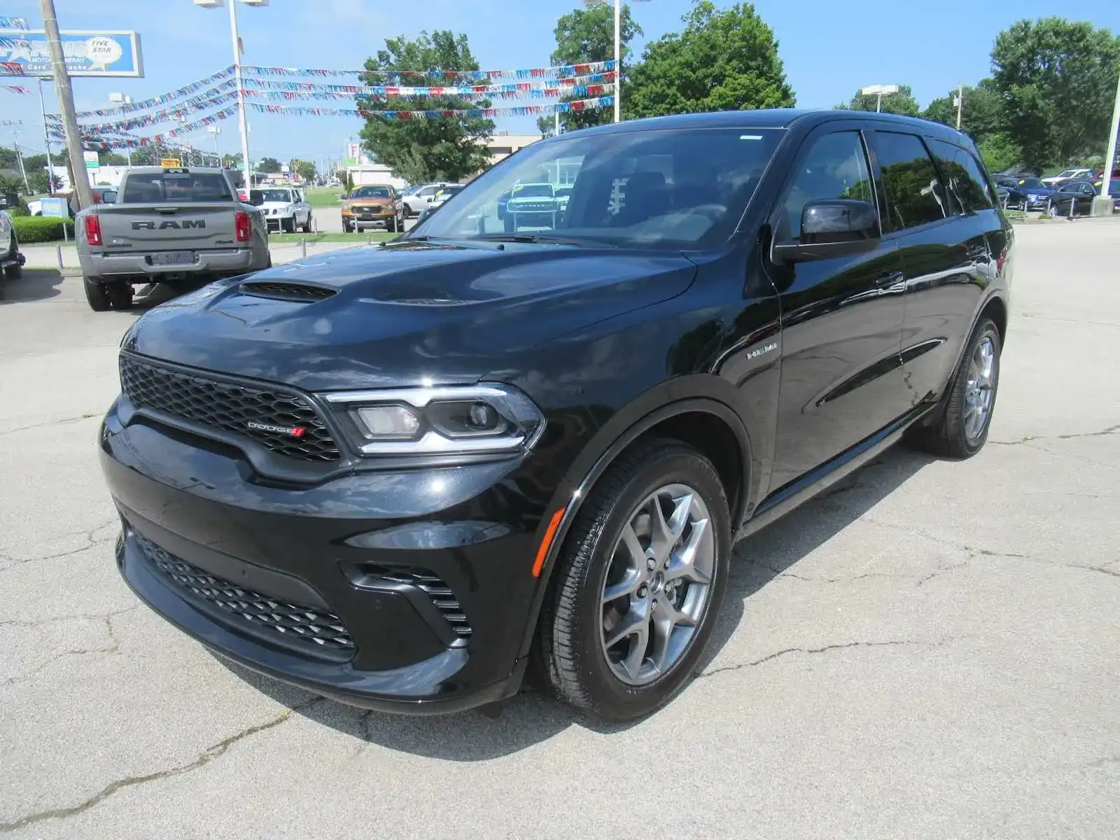 2026 Dodge Durango GT HEMI V8 AWD's photo