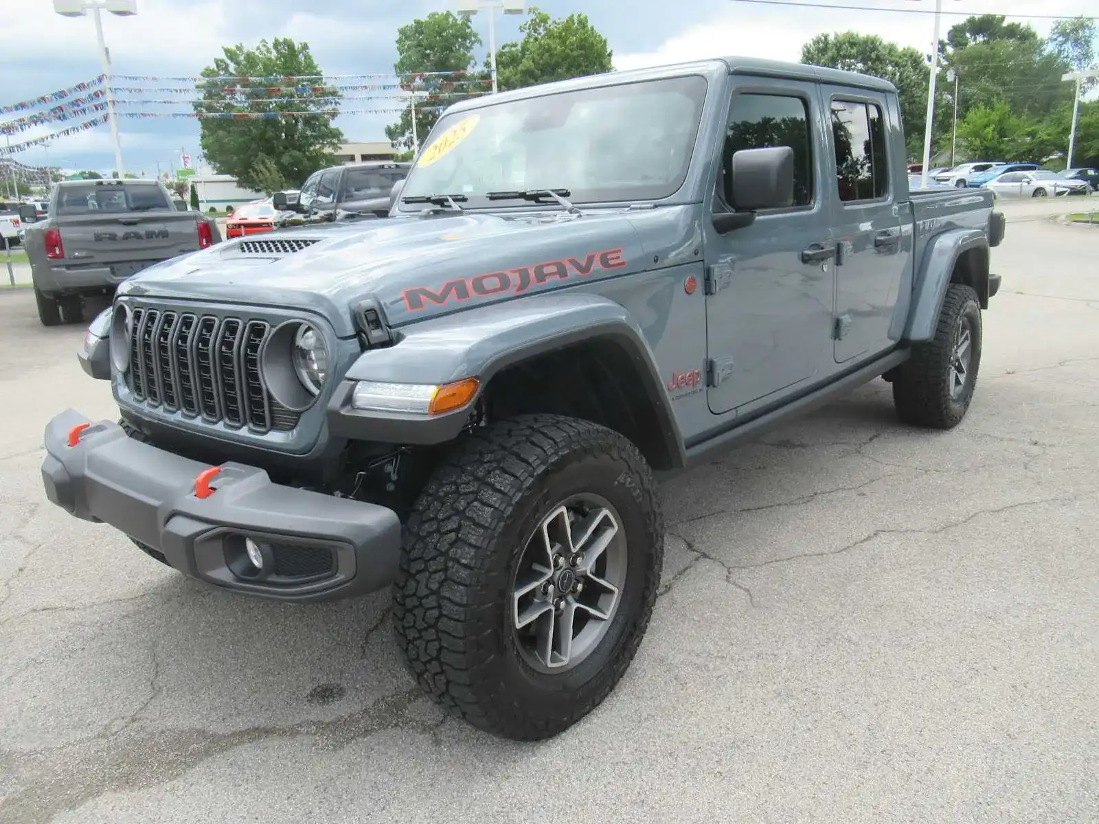 2025 Jeep Gladiator Mojave Auto's photo