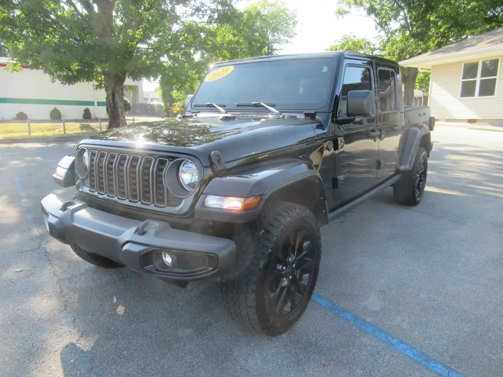 2025 Jeep Gladiator Nighthawk Auto's photo