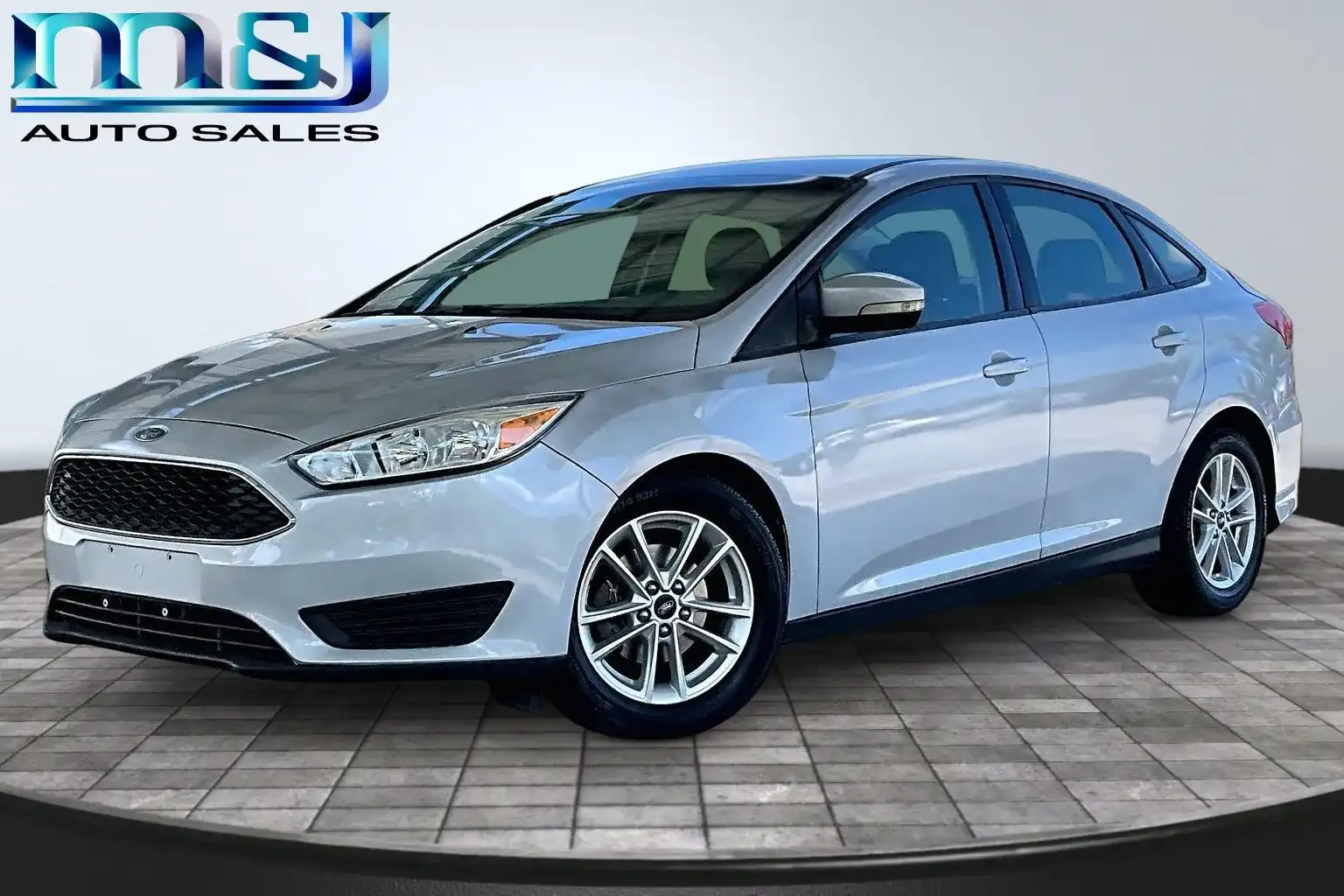 2017 Ford Focus Sedan SE's photo