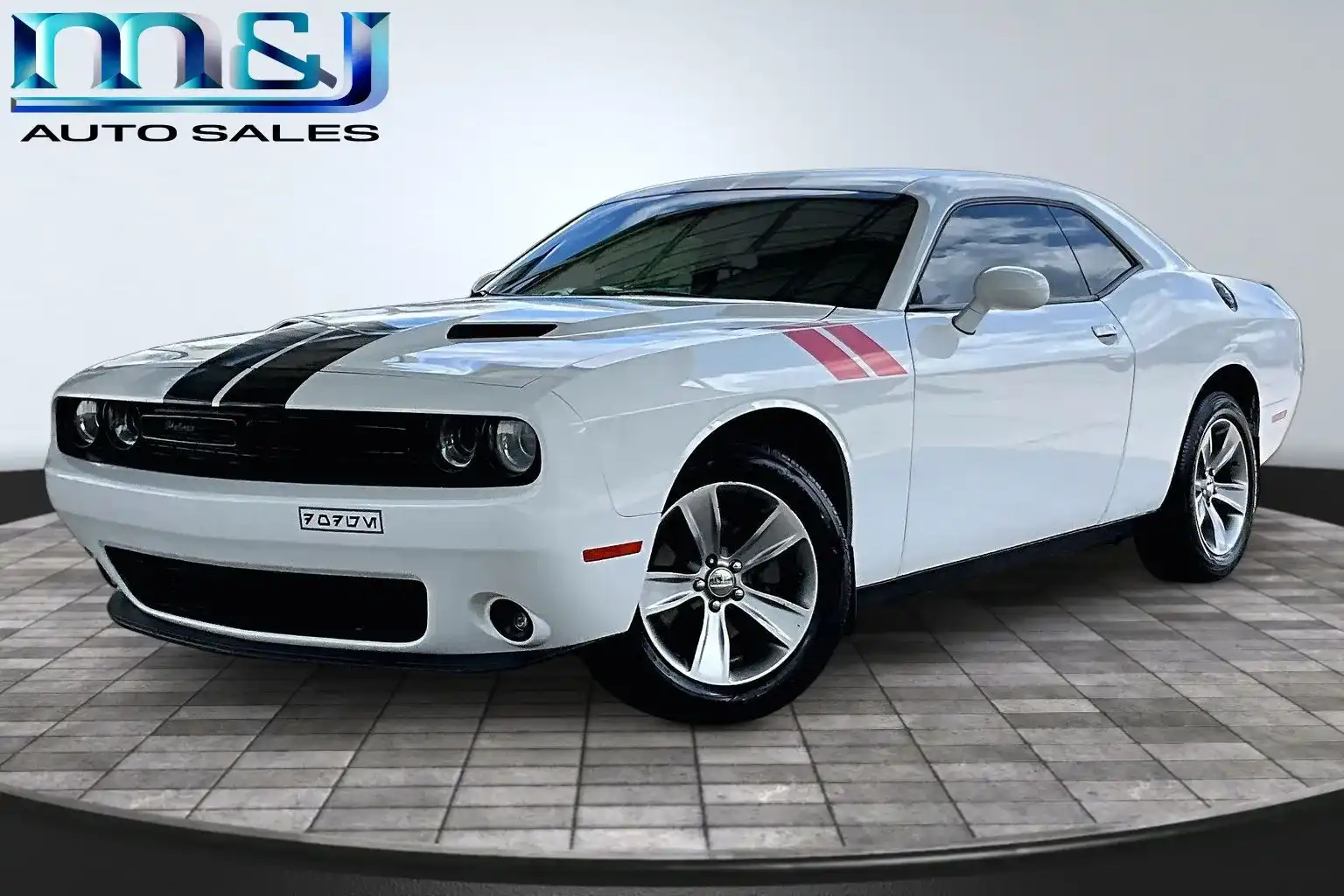 2021 Dodge Challenger SXT Auto's photo