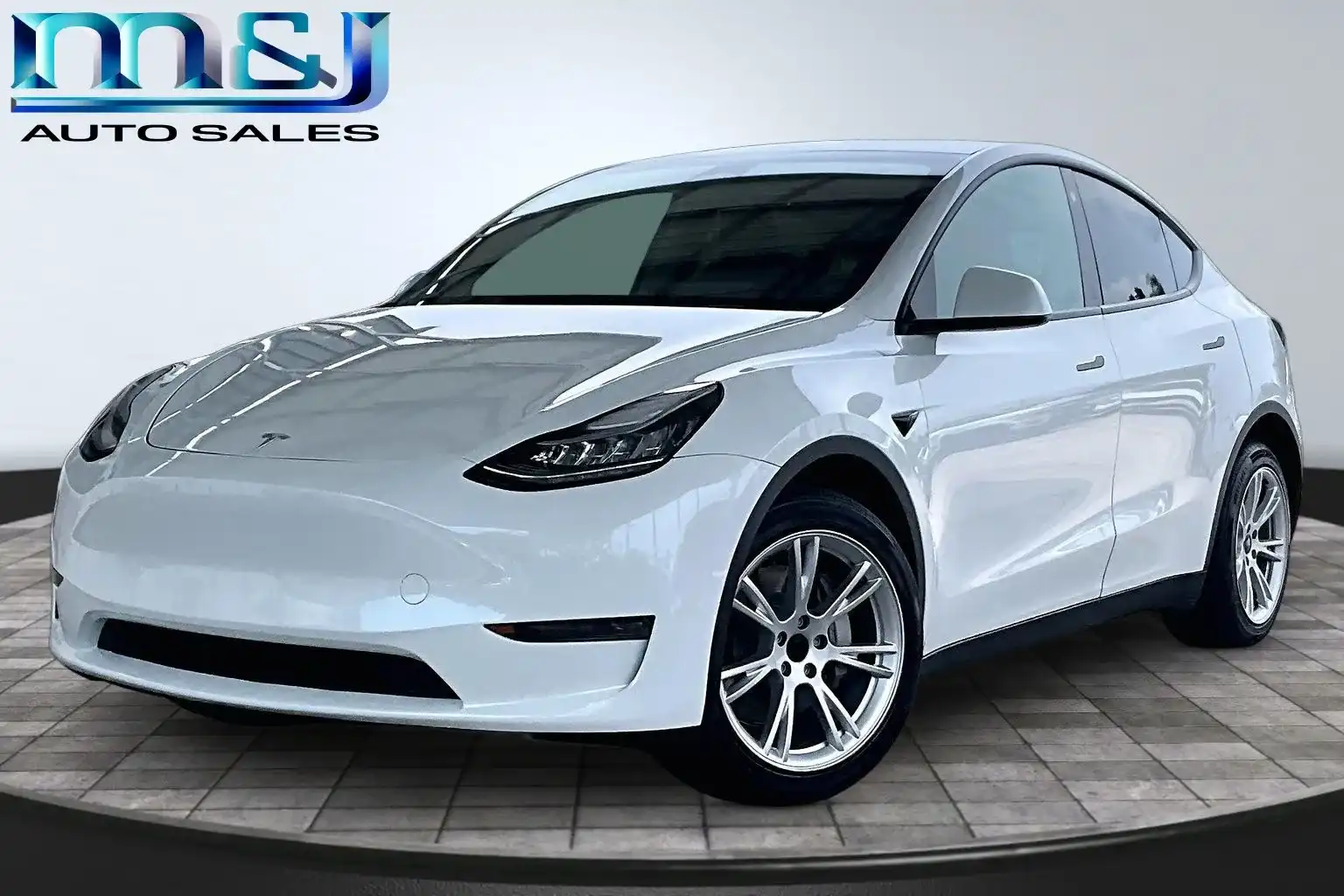 2023 Tesla Model Y Long Range Dual Motor All-Wheel Drive's photo
