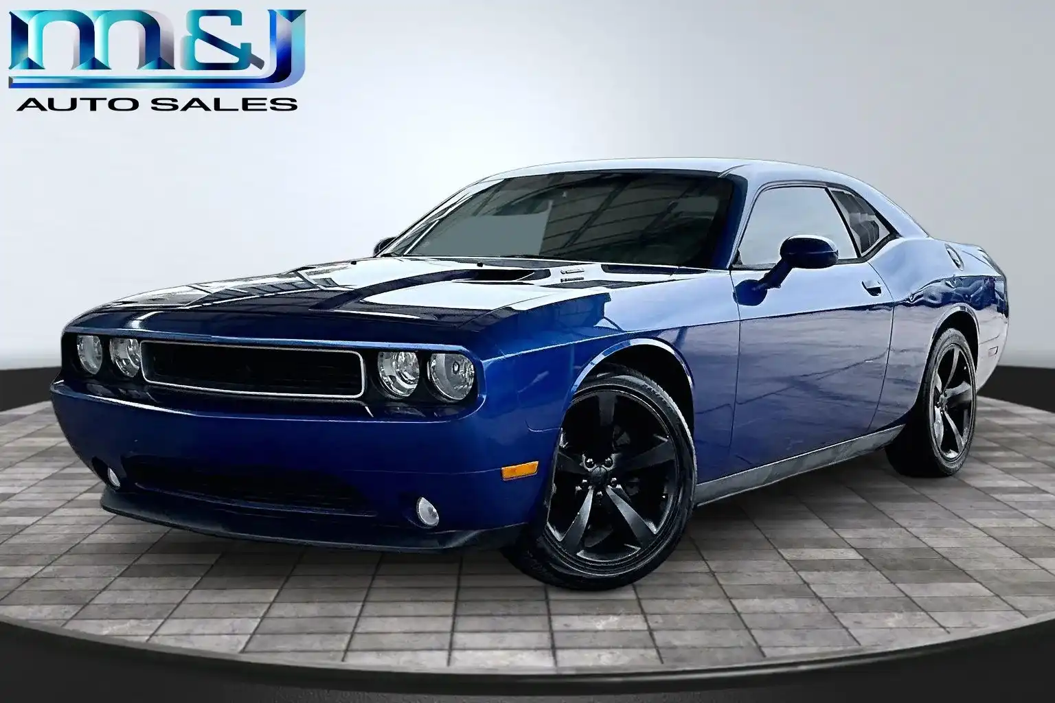 2012 Dodge Challenger R/T's photo