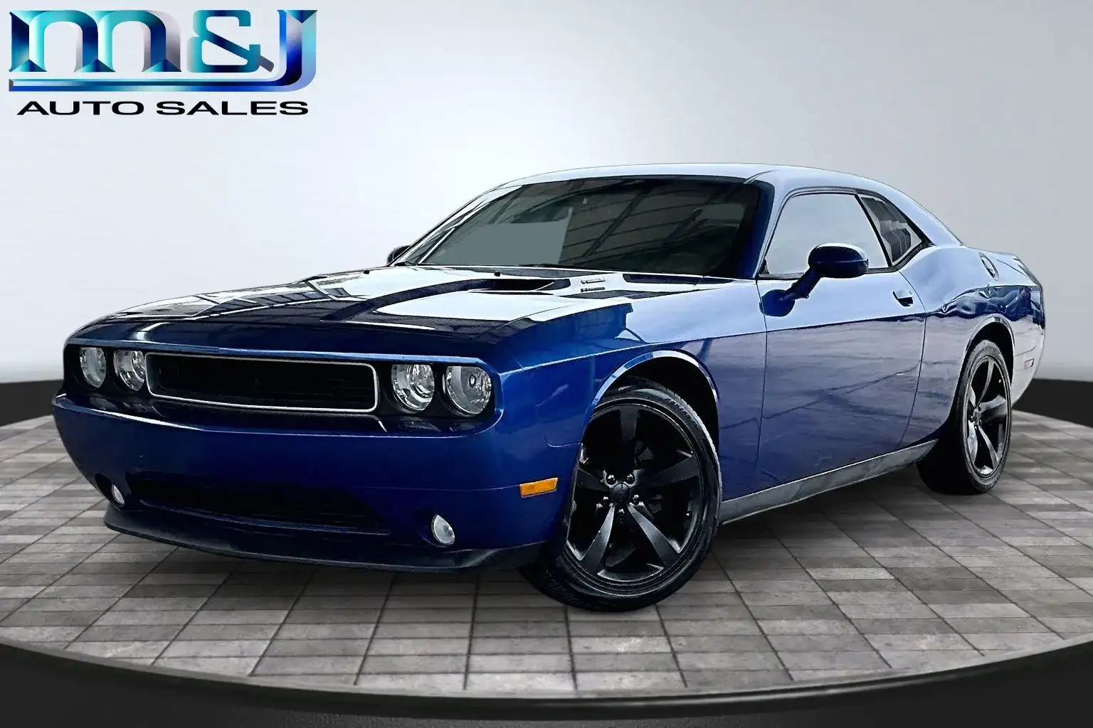 2012 Dodge Challenger R/T's photo