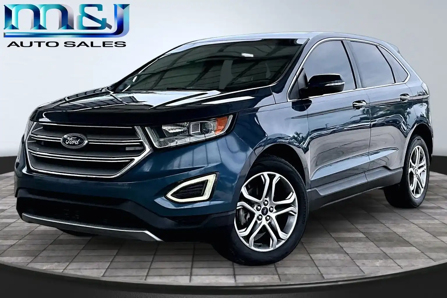2016 Ford Edge Titanium's photo