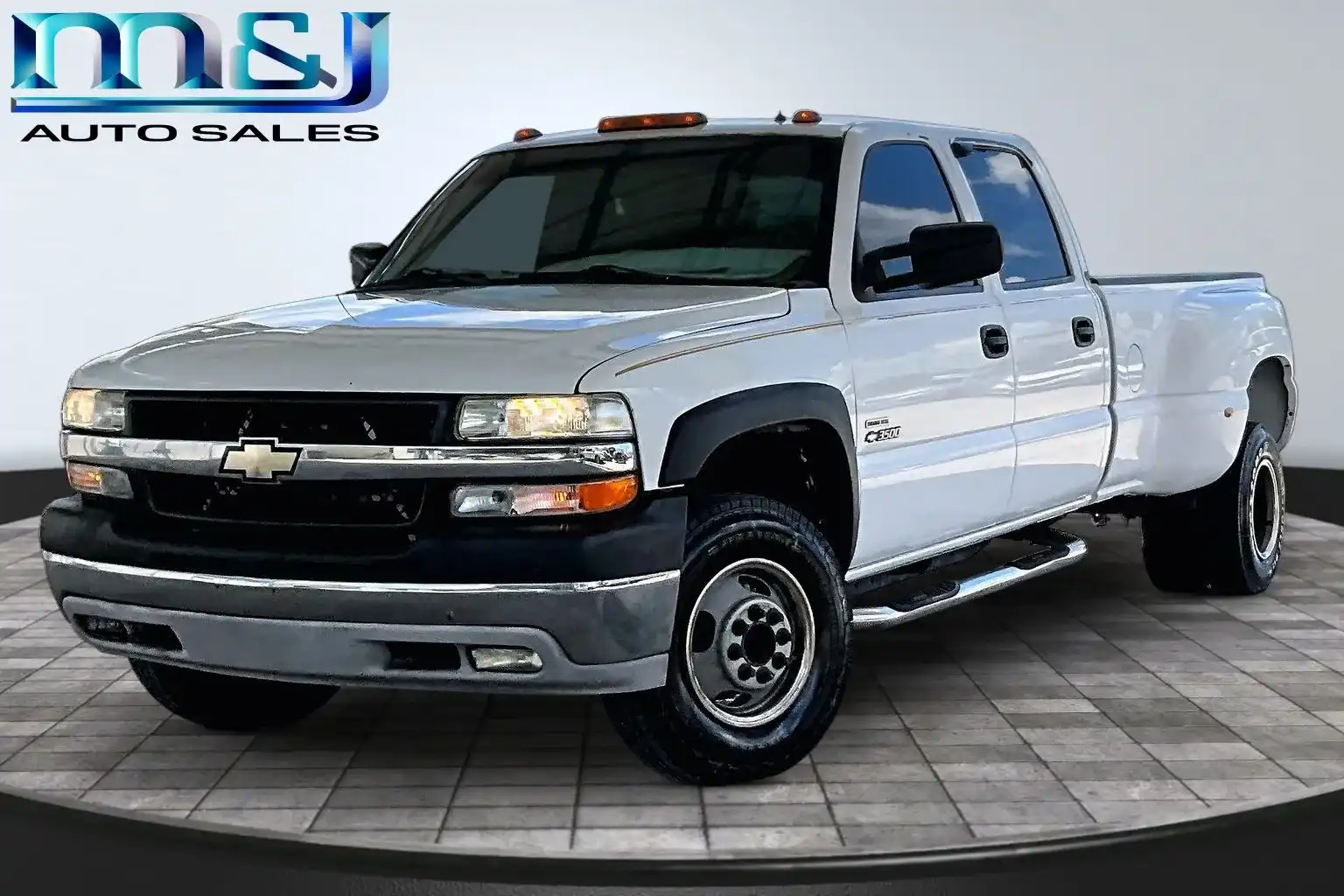 2002 Chevrolet Silverado HD Crew Cab LWB DRW LT w/OnStar's photo