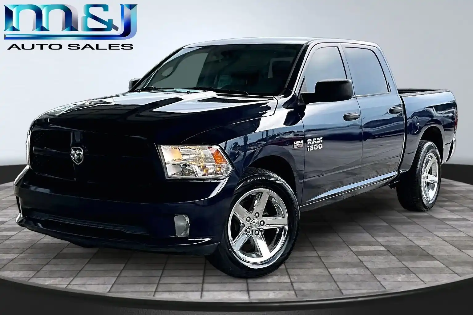 2015 RAM 1500 Express Crew Cab's photo