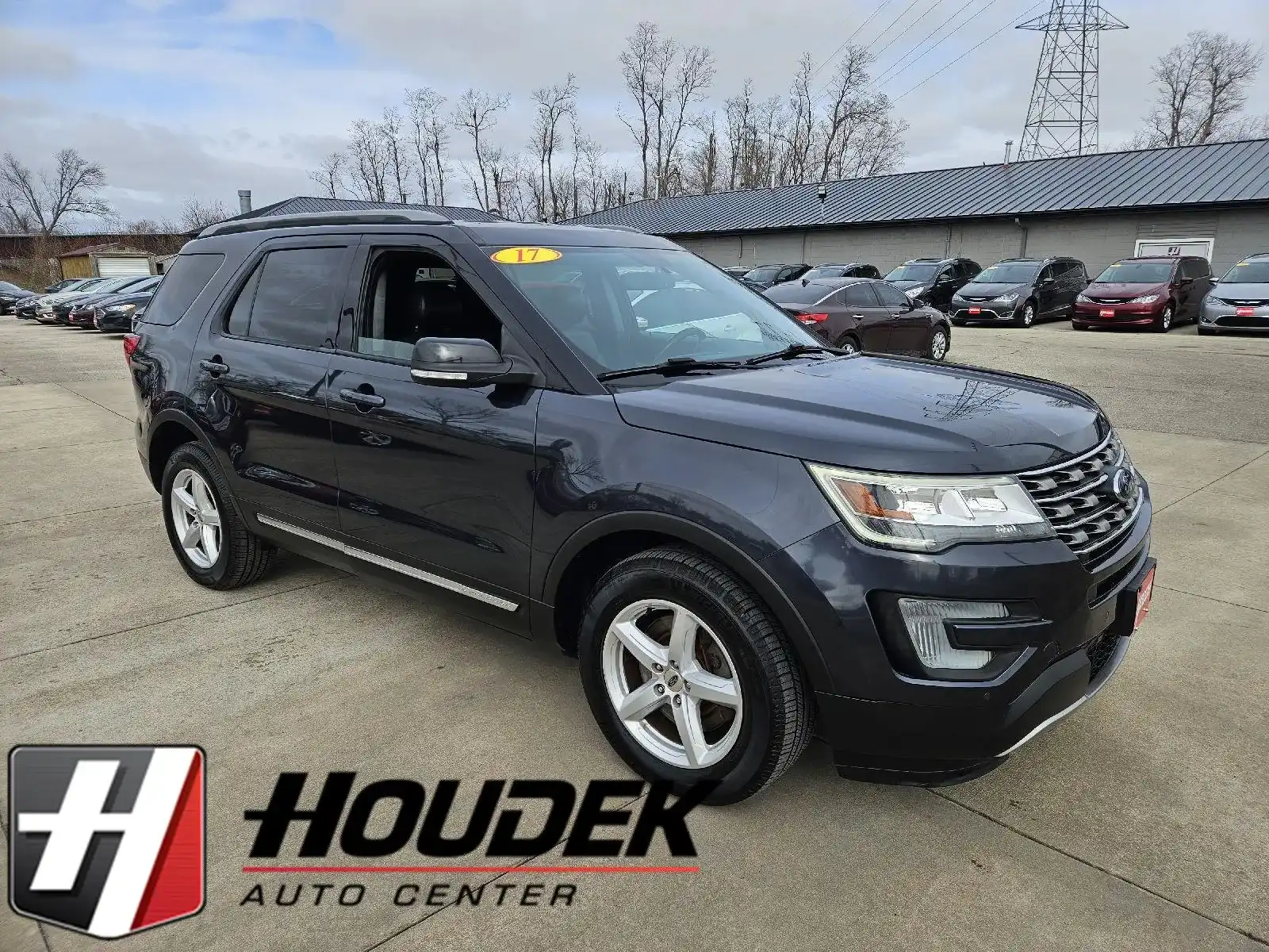 2017 Ford Explorer XLT 4WD's photo