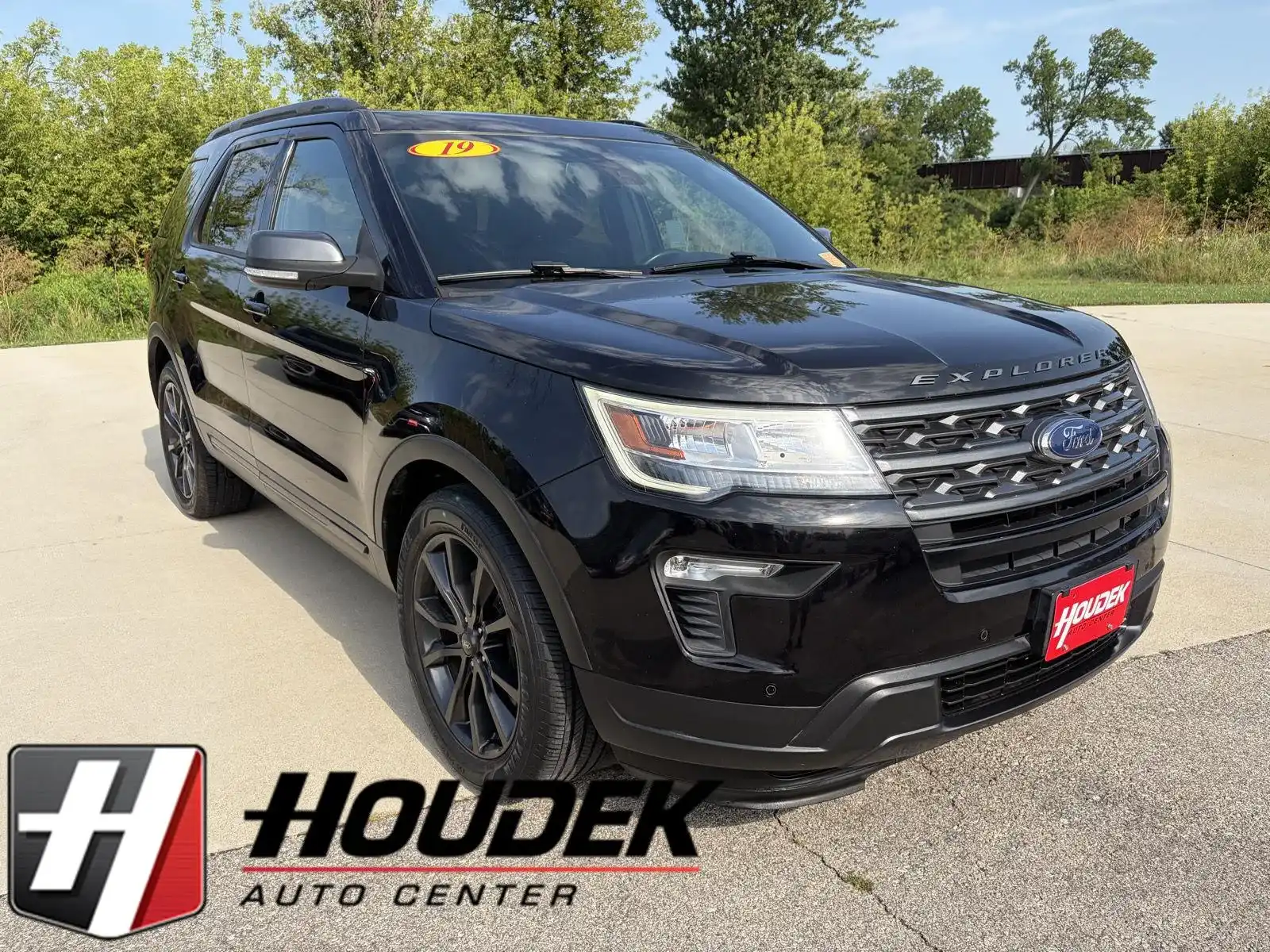 2019 Ford Explorer XLT FWD's photo