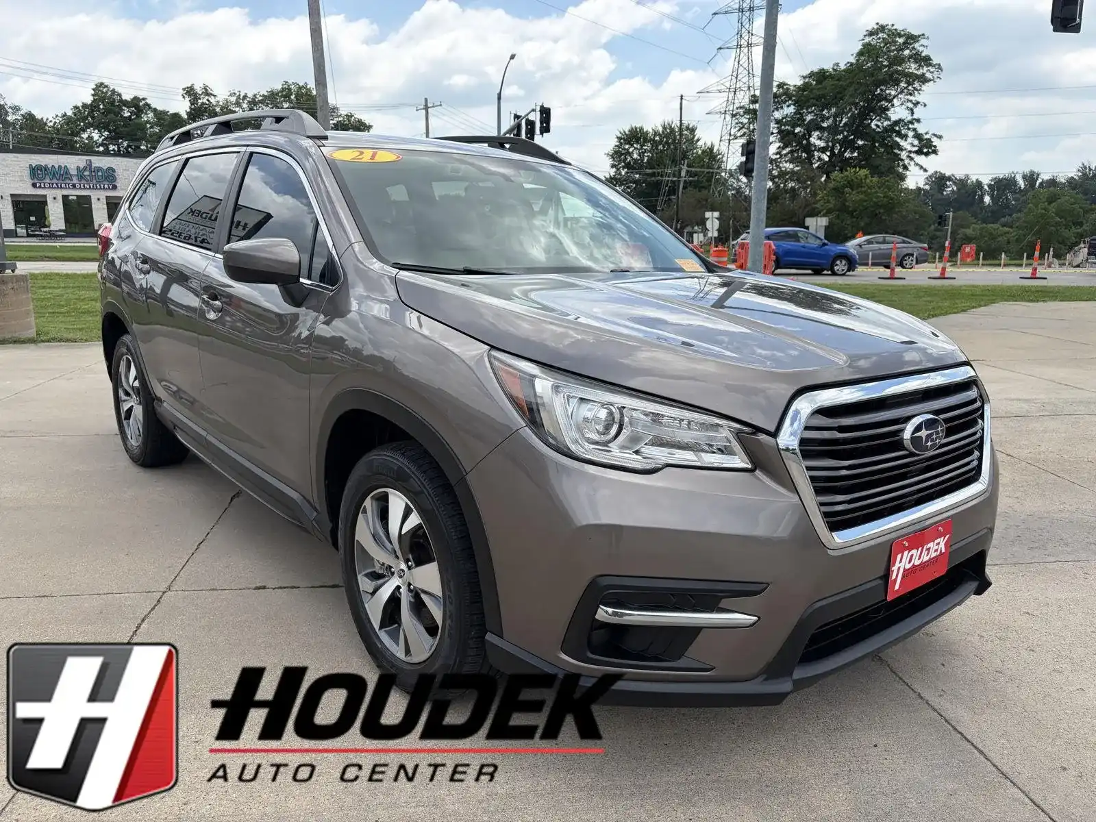 2021 Subaru Ascent Premium 8 Passenger's photo