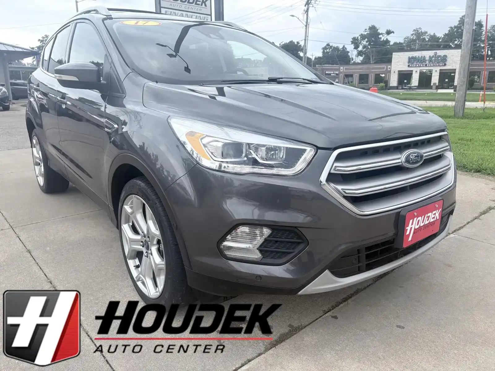 2017 Ford Escape Titanium 4WD's photo