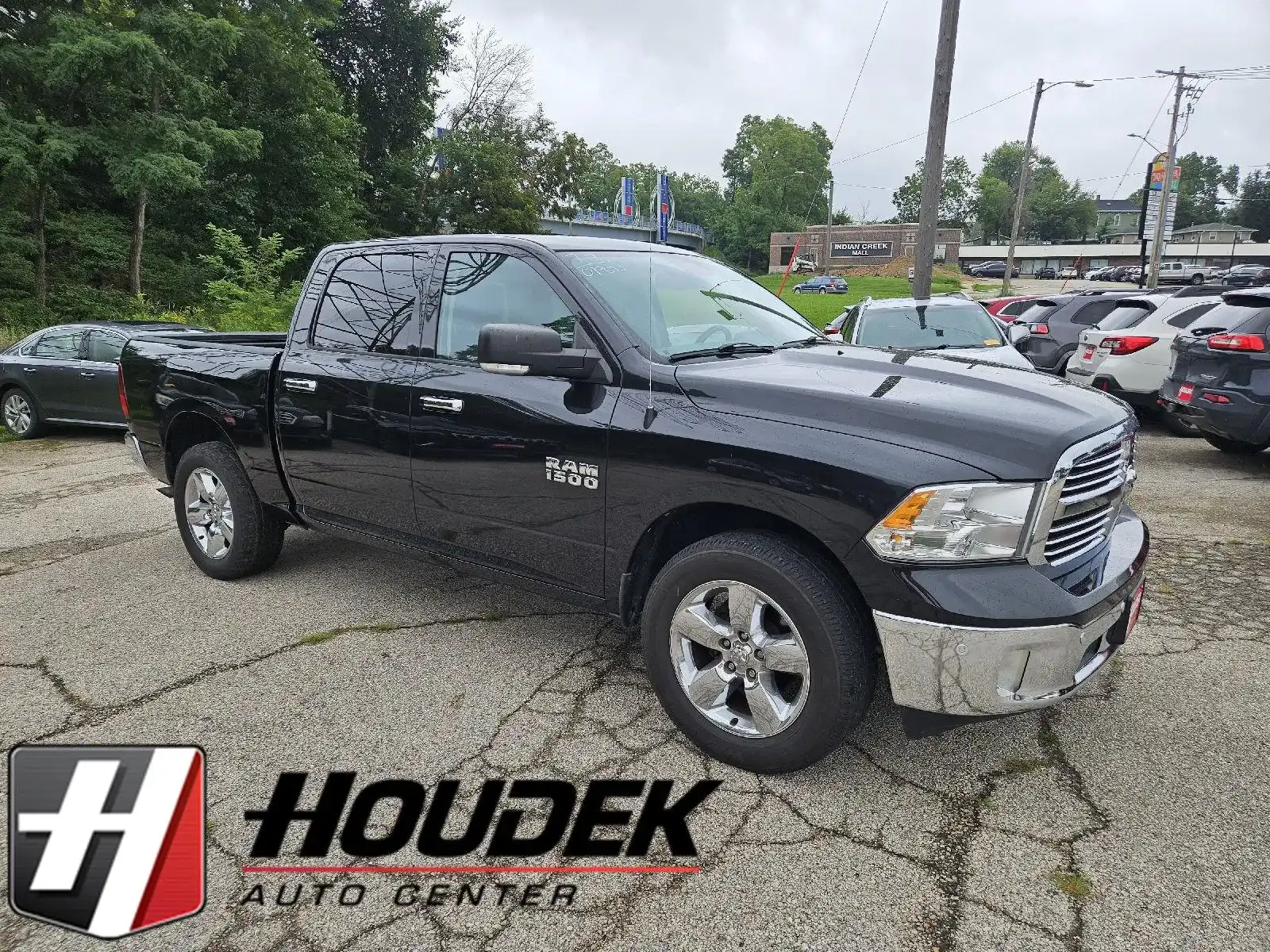 2017 RAM 1500 Big Horn 4x4 Crew Cab 5'7's photo