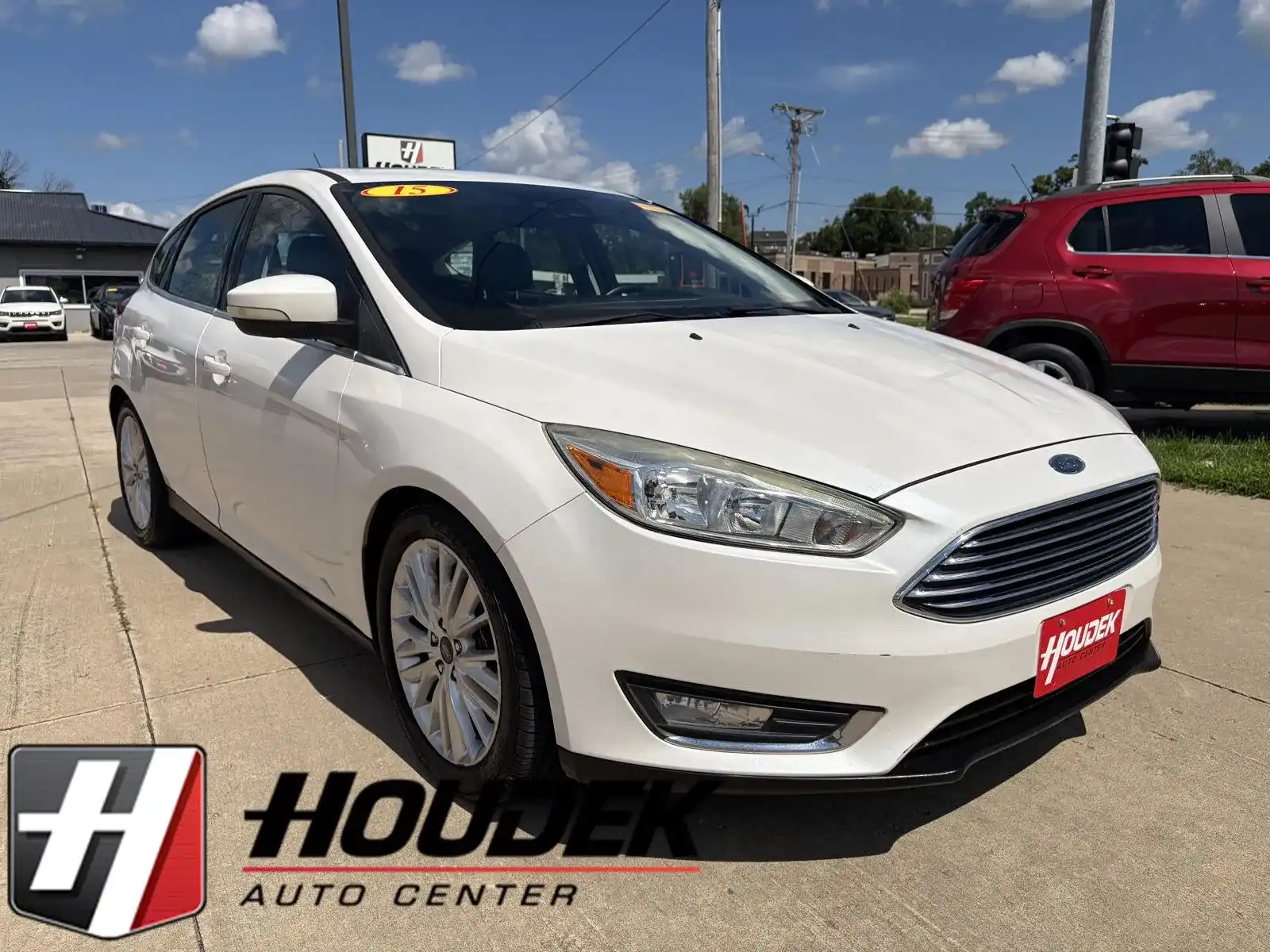 2015 Ford Focus 5 Door Hatch Titanium's photo
