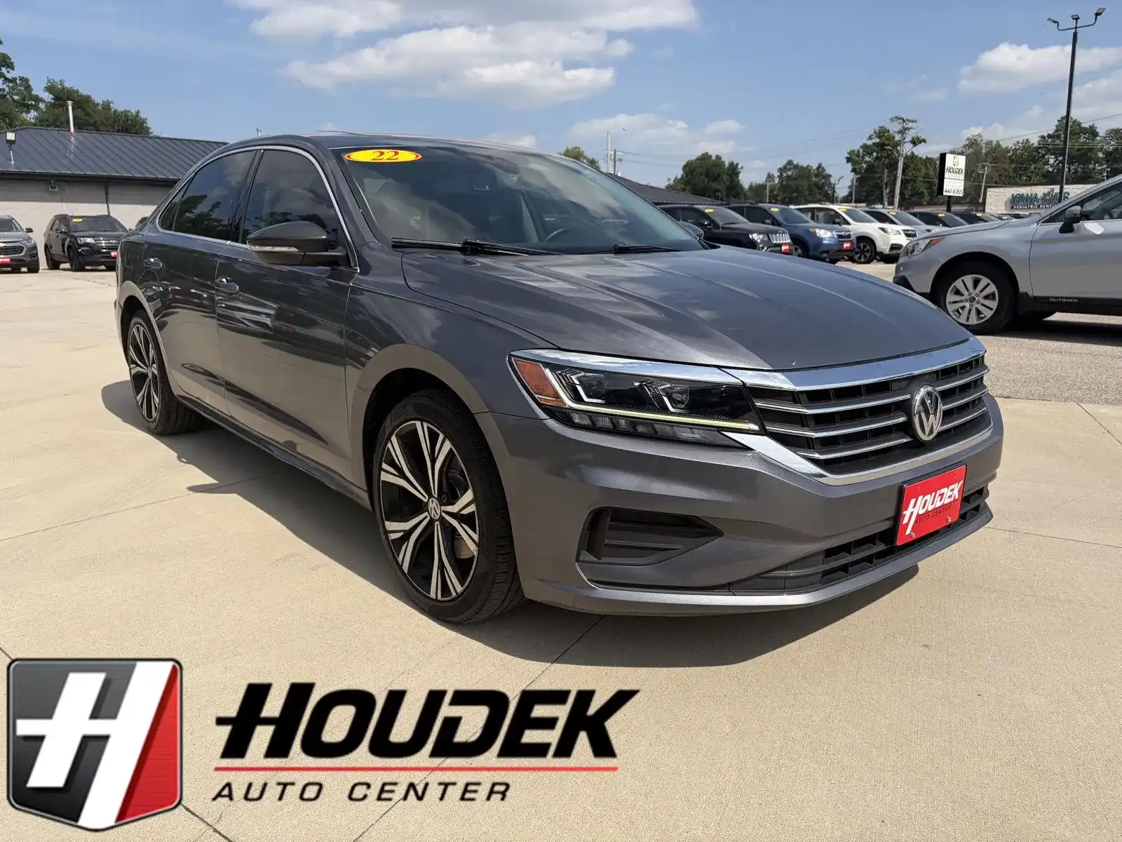 2022 Volkswagen Passat 2.0T SE Auto's photo