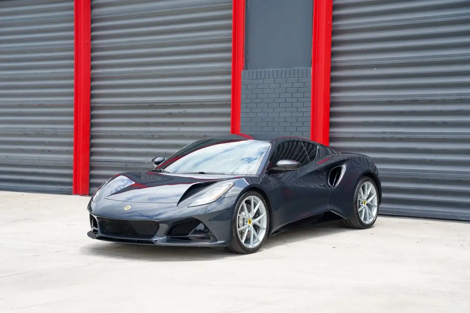2024 Lotus Emira 3.5 V6 First Edition Auto's photo