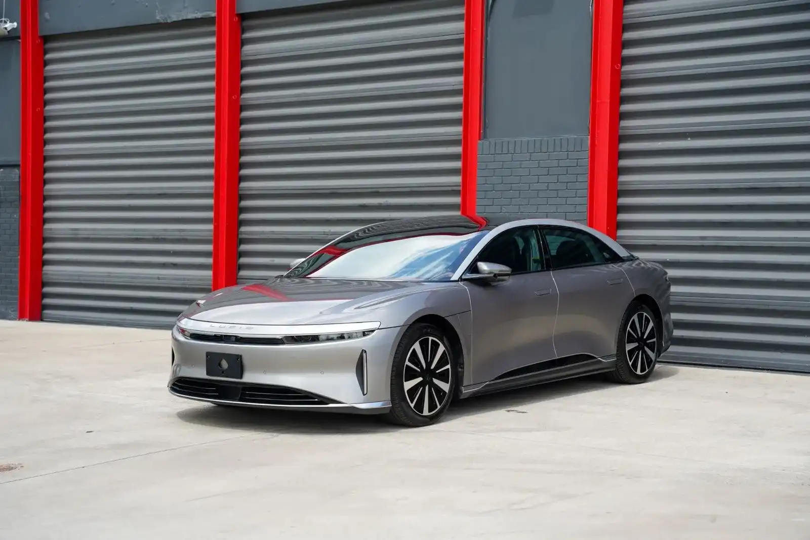 2023 Lucid Air Touring's photo
