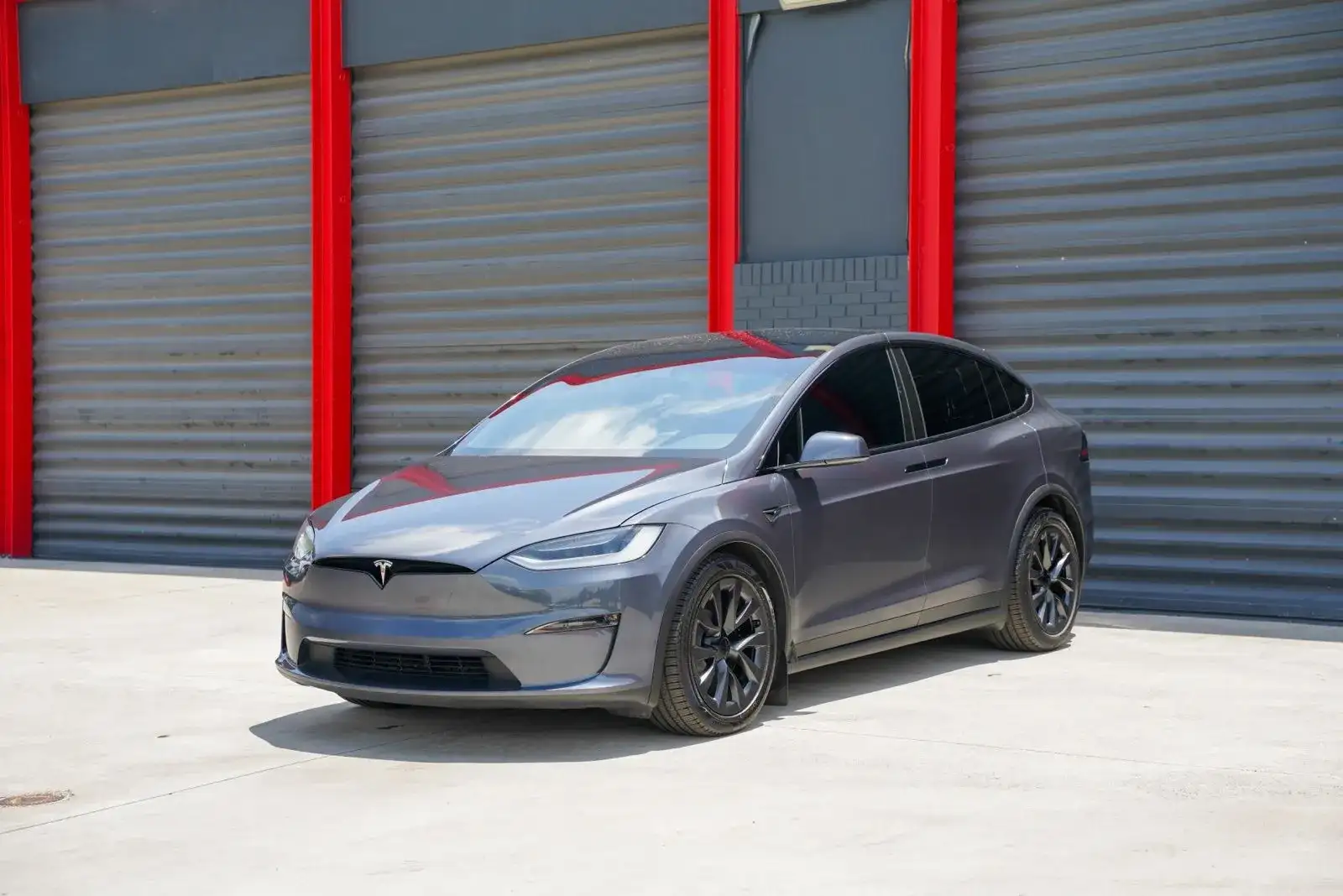 2023 Tesla Model X Long Range's photo