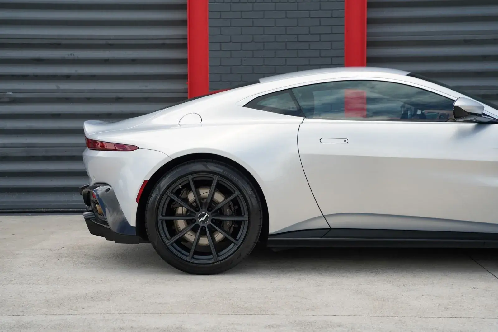 2020 Aston Martin Vantage 4.0 V8 photo 3