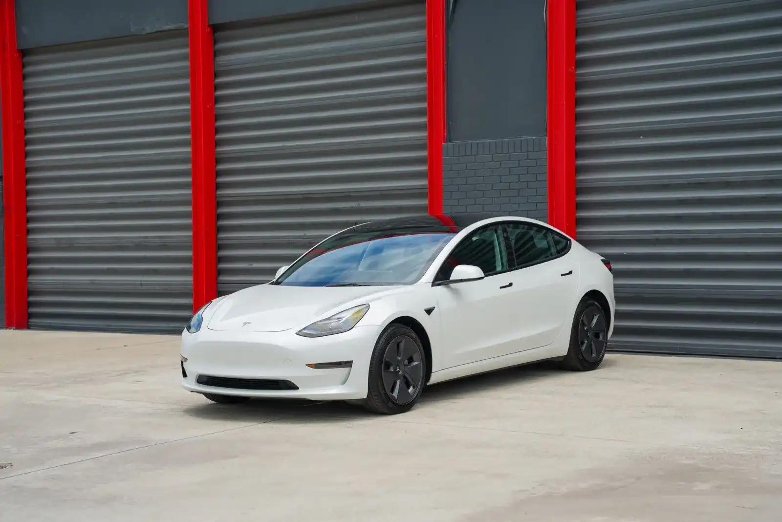2023 Tesla Model 3 Base's photo