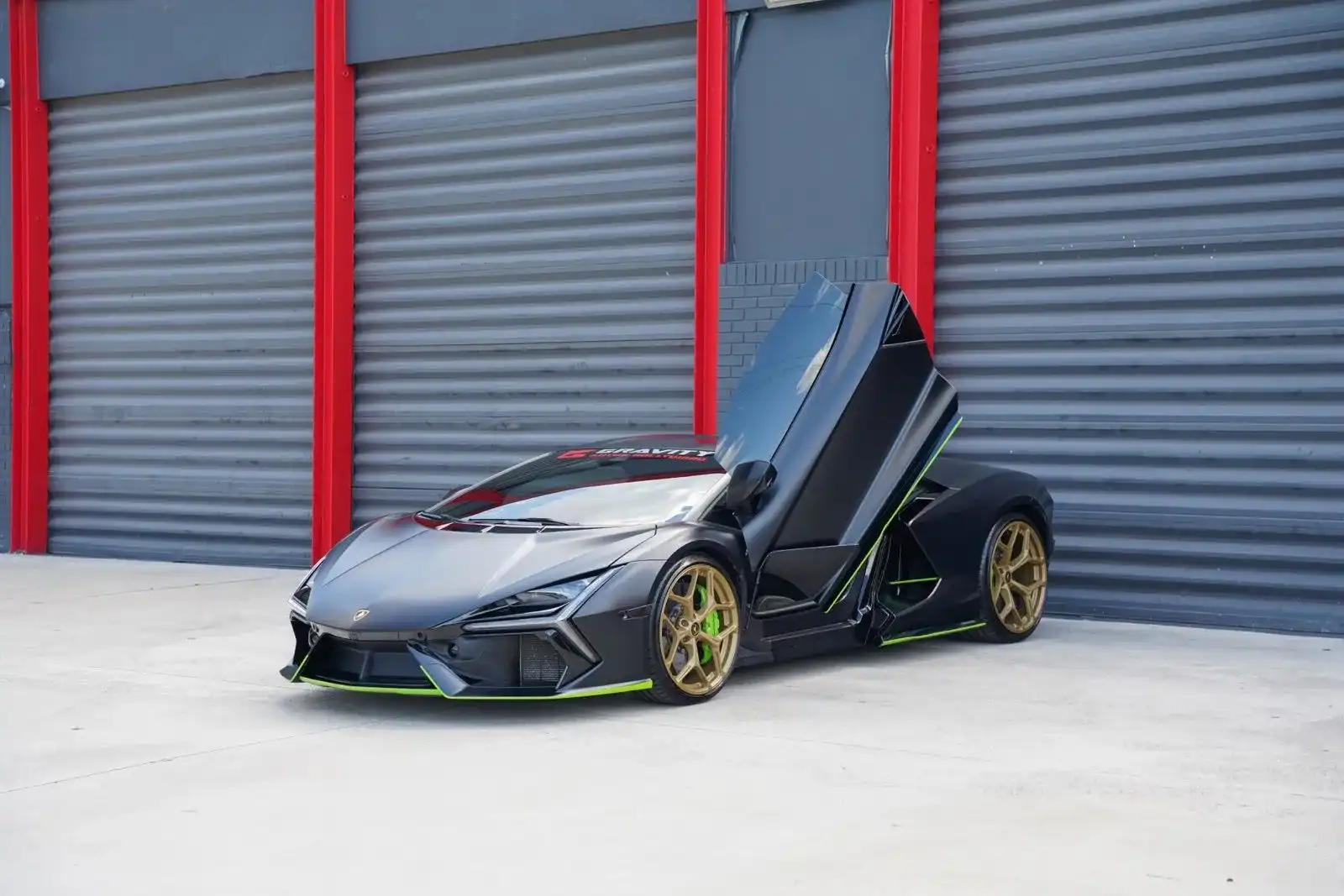 2024 Lamborghini Revuelto 6.5 DCT 4WD's photo