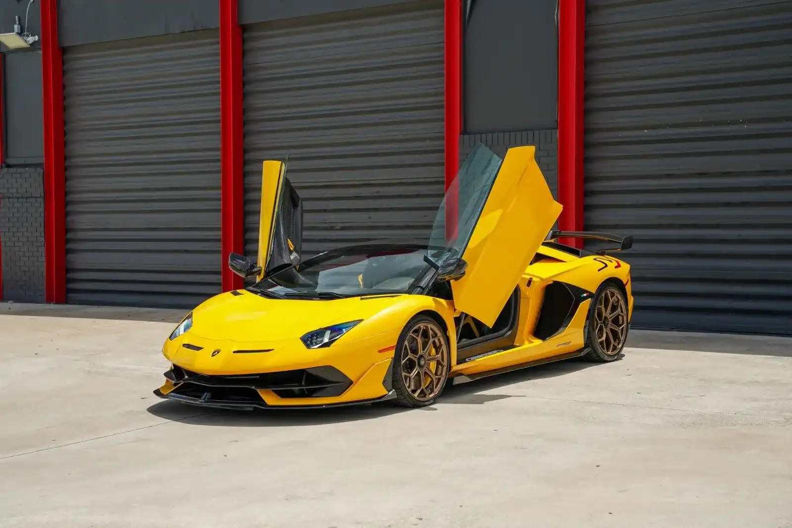 2021 Lamborghini Aventador's photo