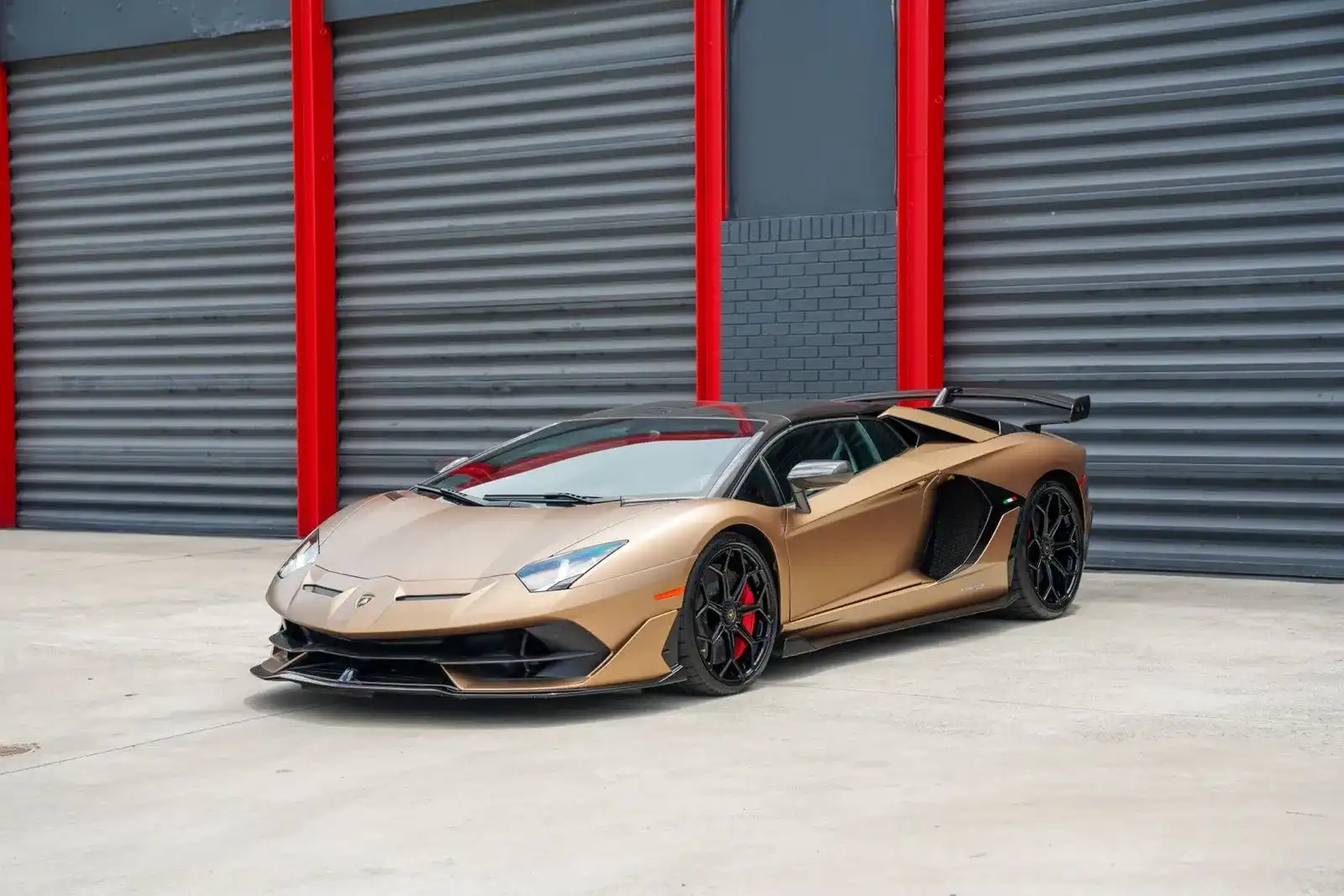 2020 Lamborghini Aventador LP770-4 SVJ Roadster's photo