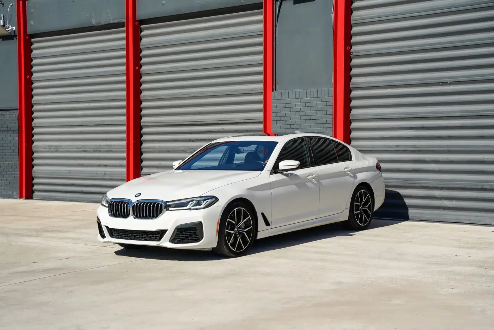 2021 BMW 5 Series 540i Sedan's photo