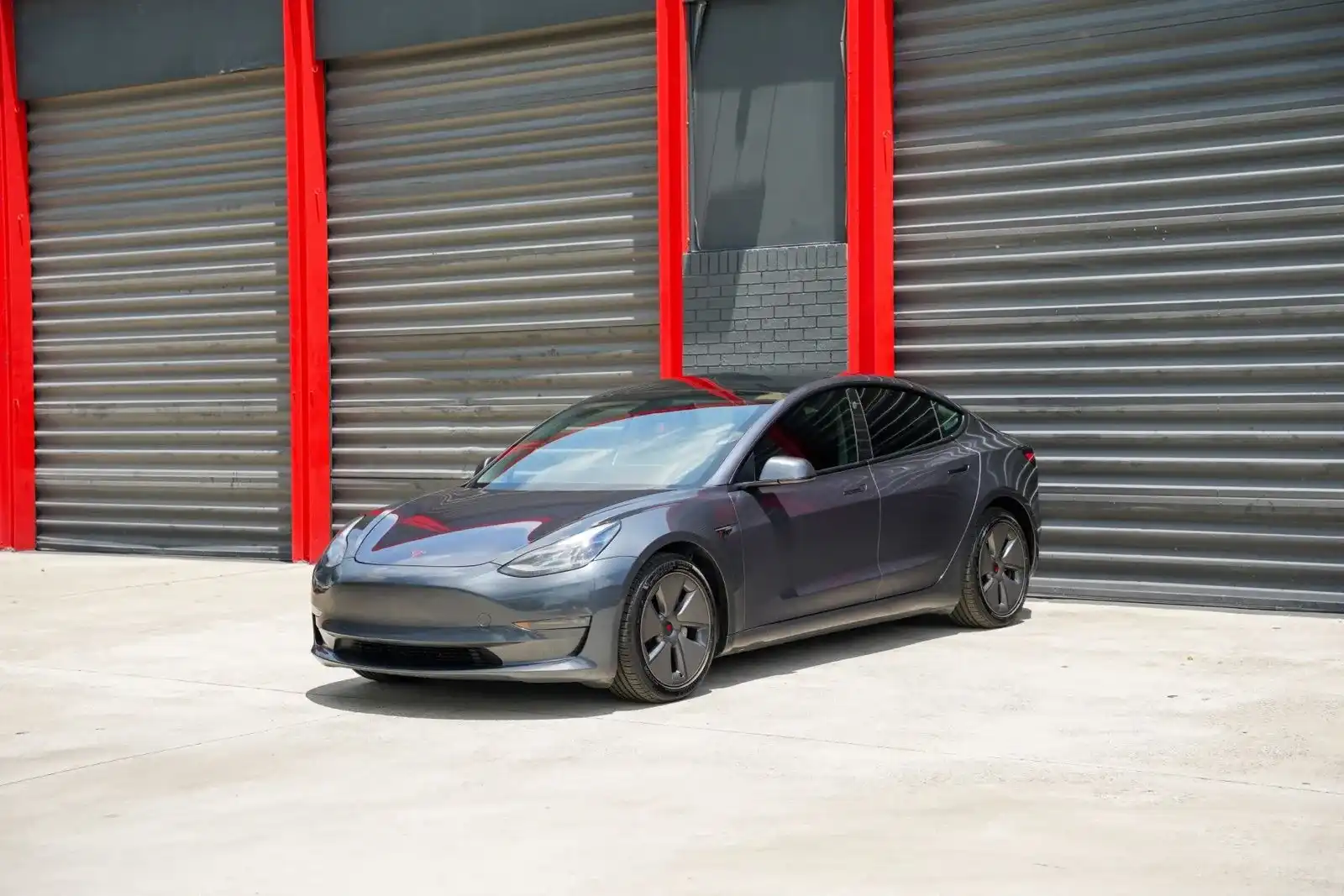 2021 Tesla Model 3 Standard Range Plus's photo