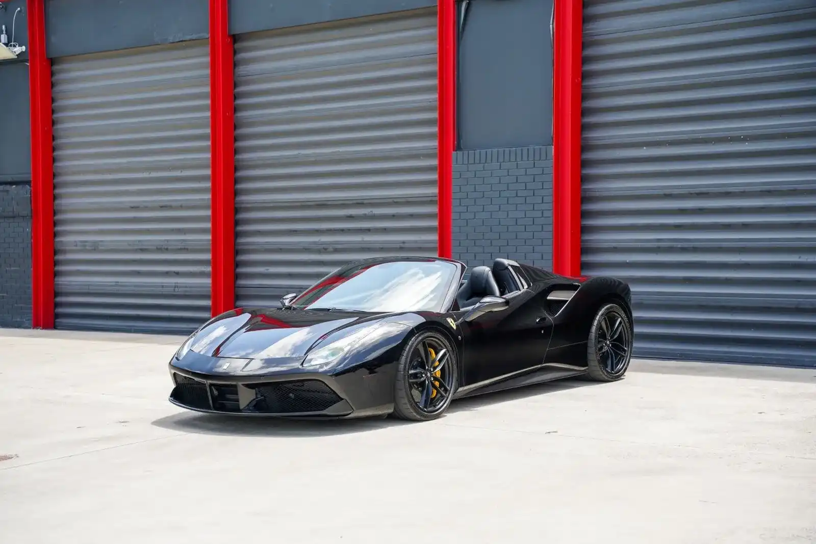 2016 Ferrari 488 Base's photo