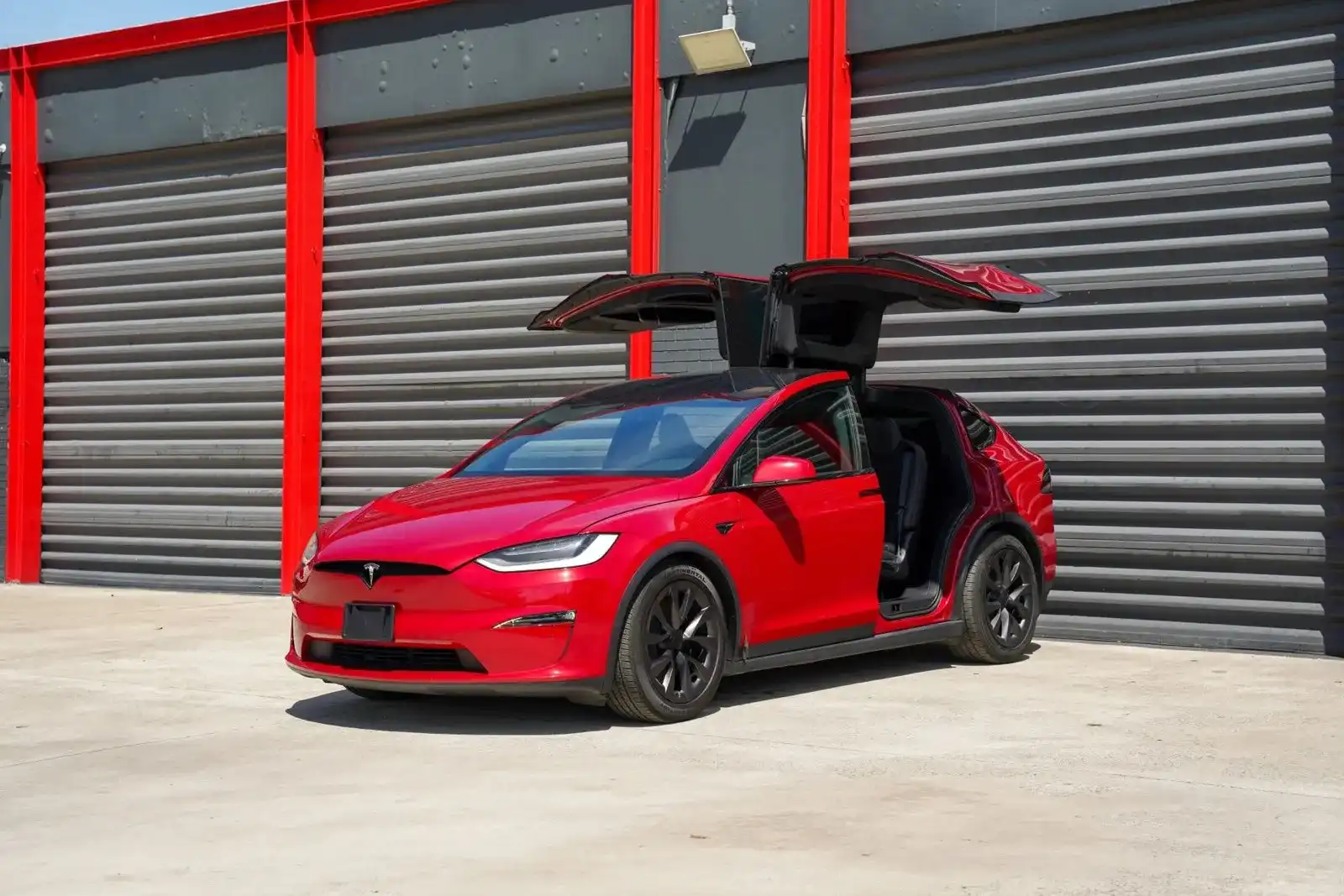 2022 Tesla Model X Long Range's photo