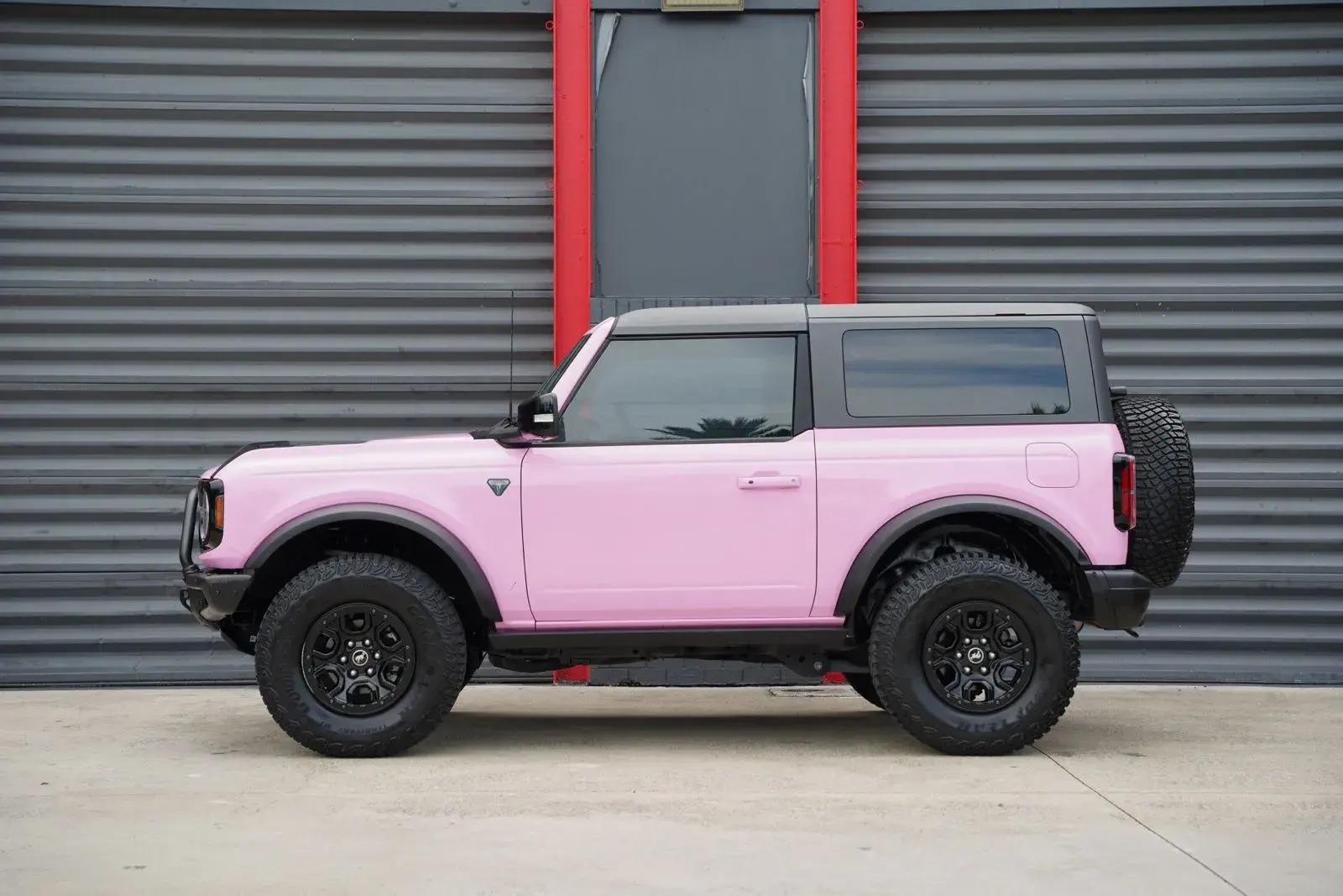 2021 Ford Bronco First Edition 4WD Advanced photo 4
