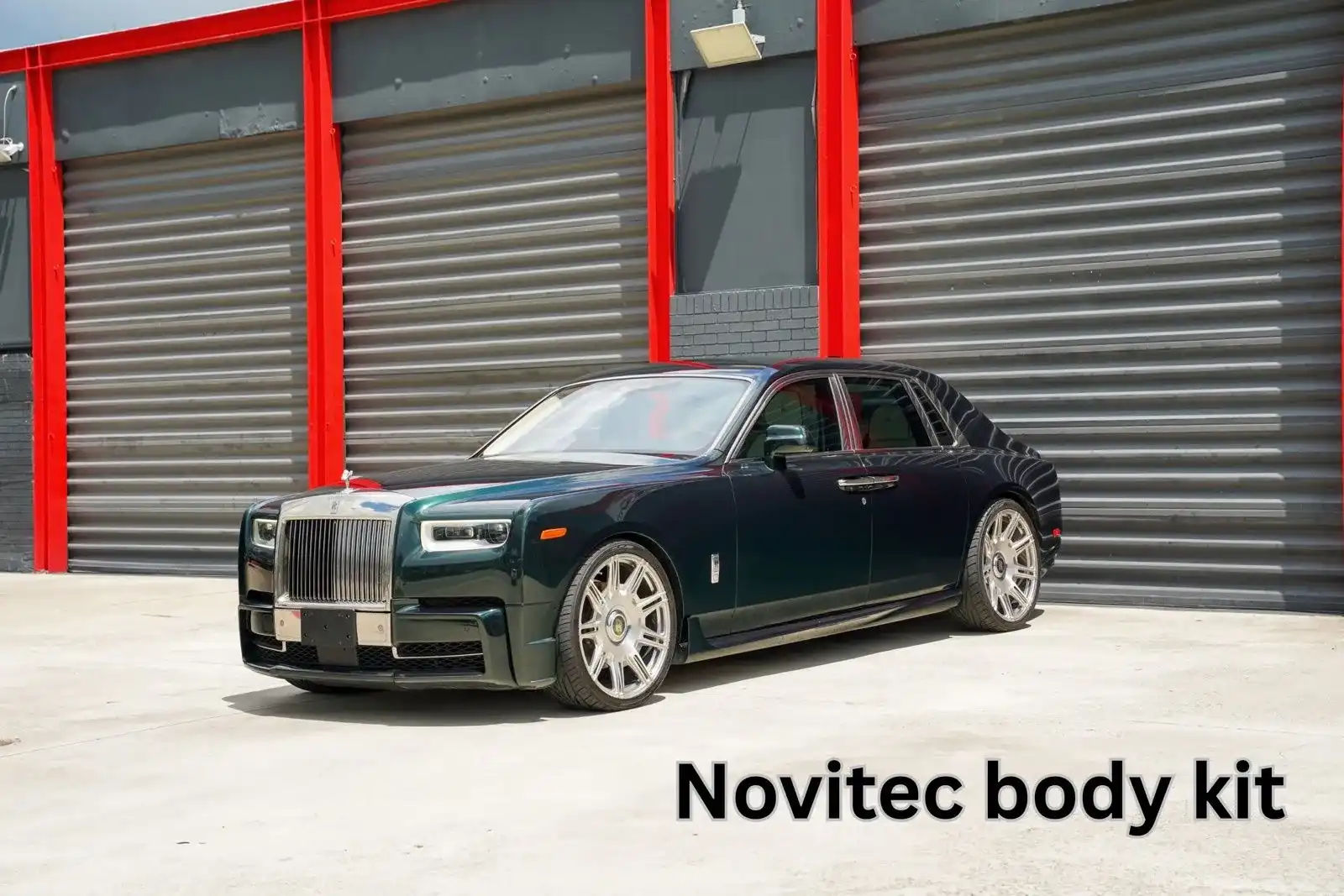2022 Rolls-Royce Phantom Base's photo
