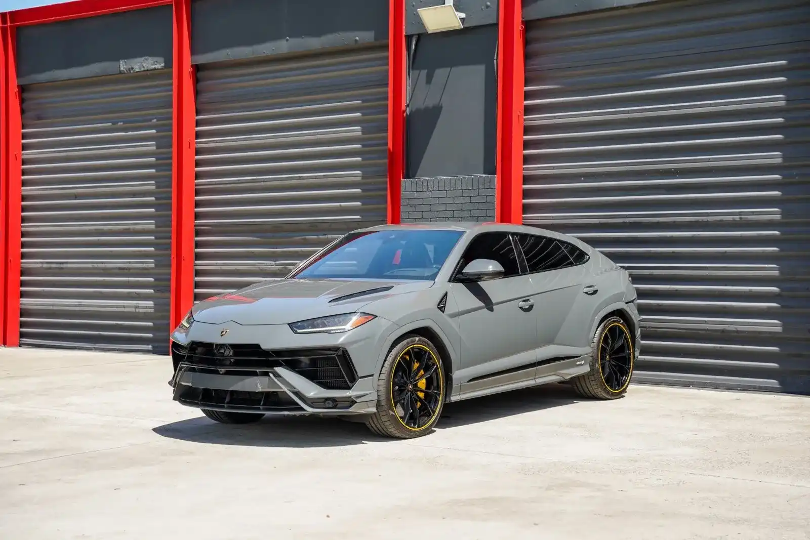 2023 Lamborghini Urus 4.0 V8 S's photo