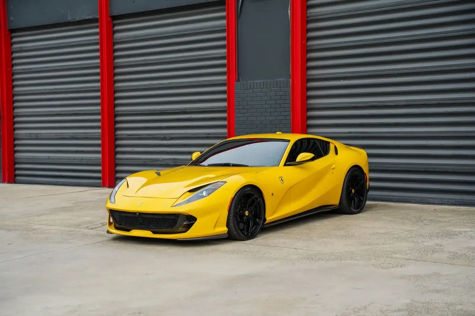 2019 Ferrari 812 Base's photo