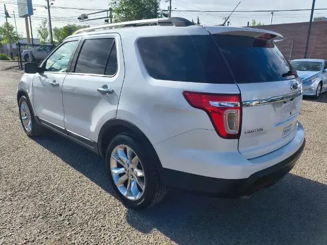 2014 Ford Explorer Limited photo 3