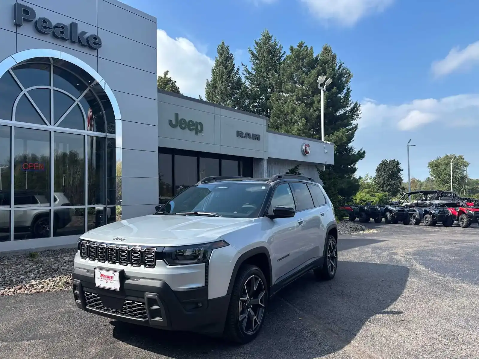 2026 Jeep Cherokee Overland Hybrid 4WD's photo