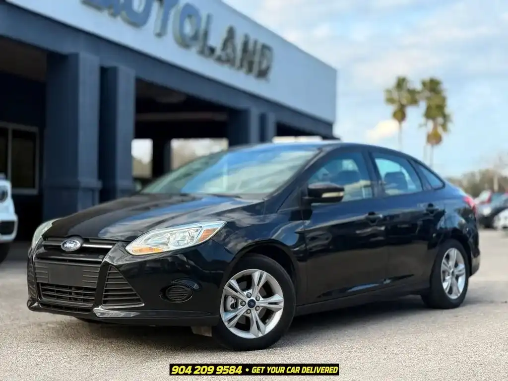 2014 Ford Focus Sedan SE's photo