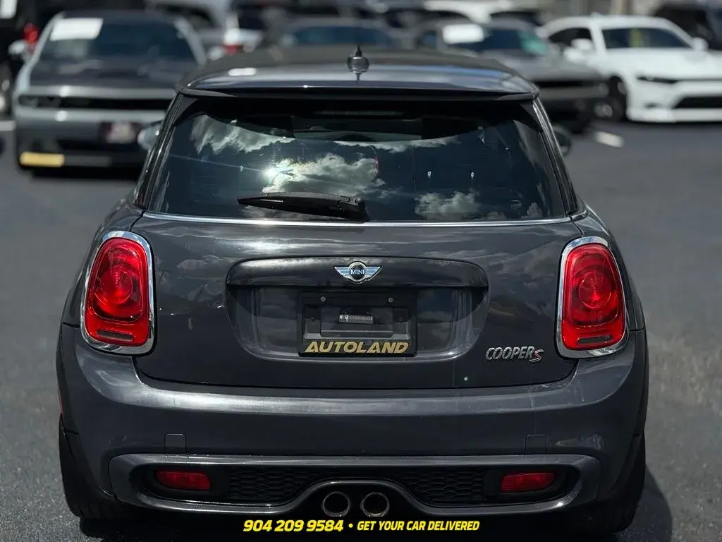 2015 MINI Cooper S photo 4