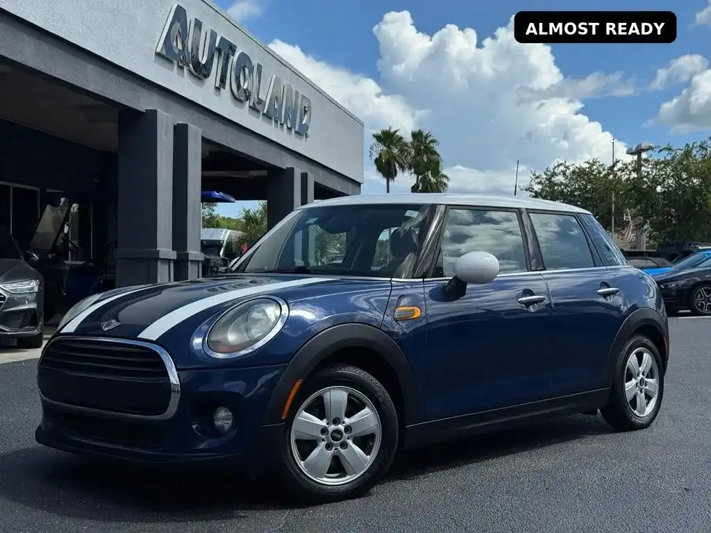 2015 MINI Cooper - 4 Door's photo