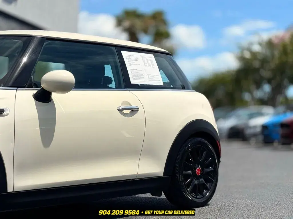 2018 MINI Cooper Base photo 5