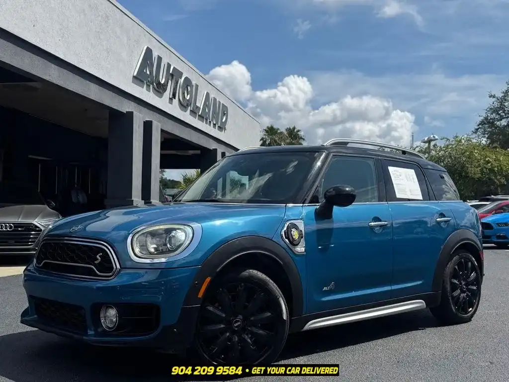 2019 MINI Countryman Cooper S E PHEV ALL4 Signature's photo