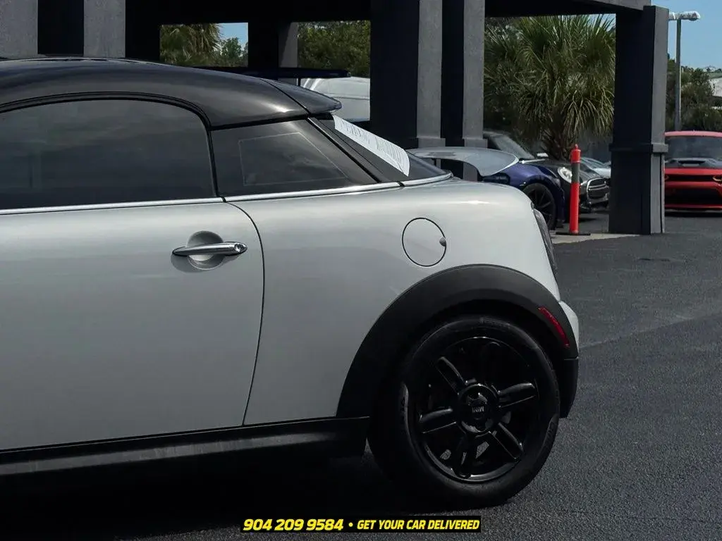 2012 MINI Cooper S photo 5