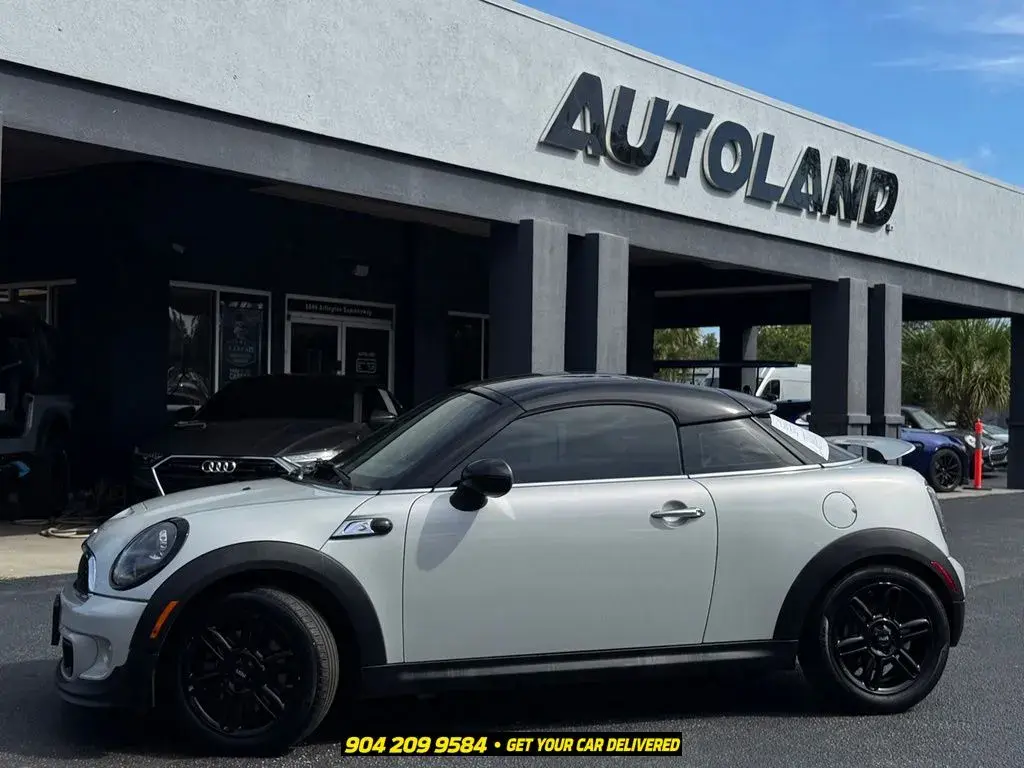 2012 MINI Cooper S photo 4