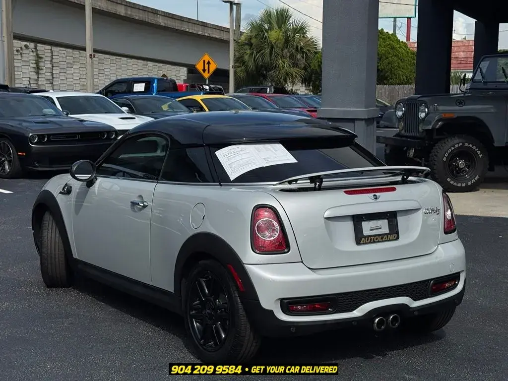 2012 MINI Cooper S photo 3