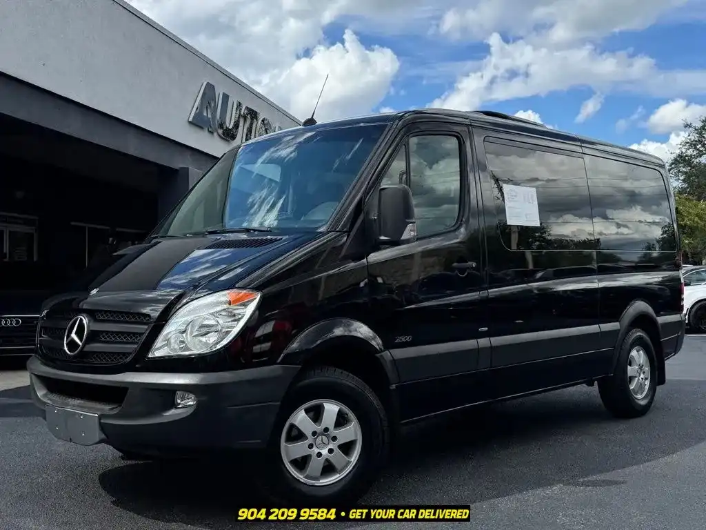 2010 Mercedes-Benz Sprinter 2500 144 WB High Roof's photo