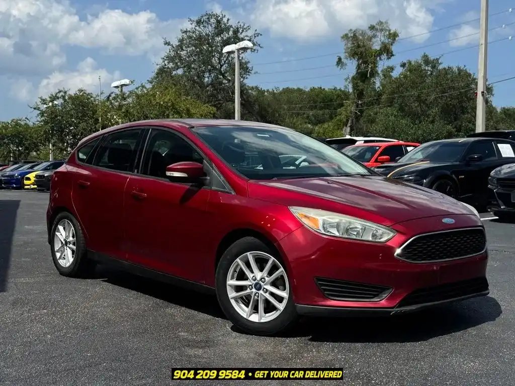 2015 Ford Focus 5 Door Hatch SE's photo