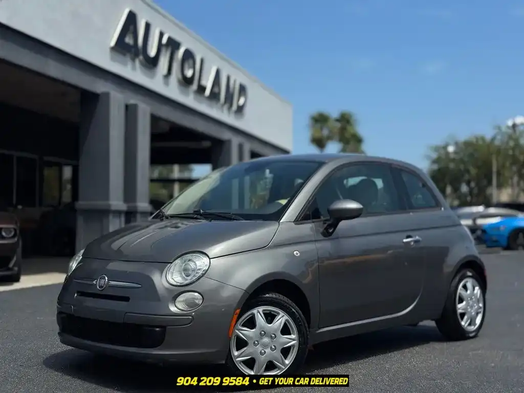2013 FIAT 500 Pop's photo
