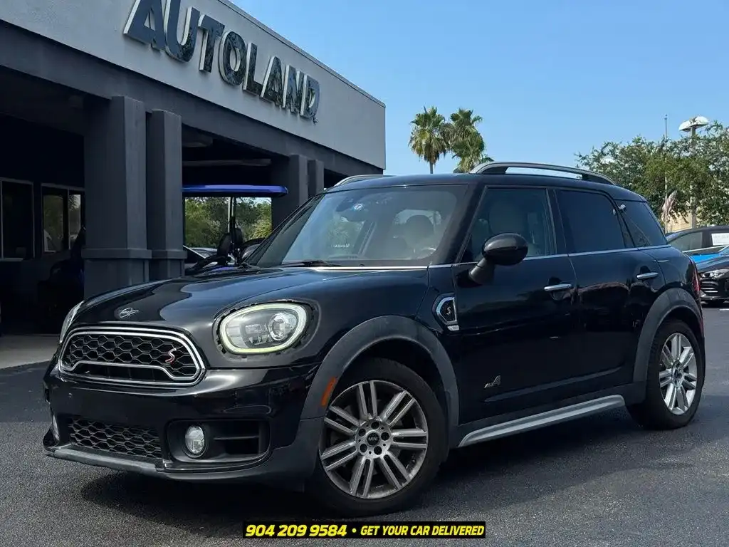 2019 MINI Countryman Cooper S ALL4 Signature's photo