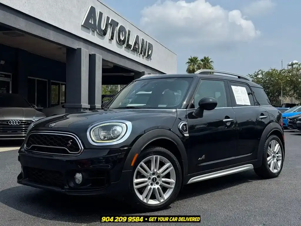2019 MINI Countryman Cooper S ALL4 Signature's photo