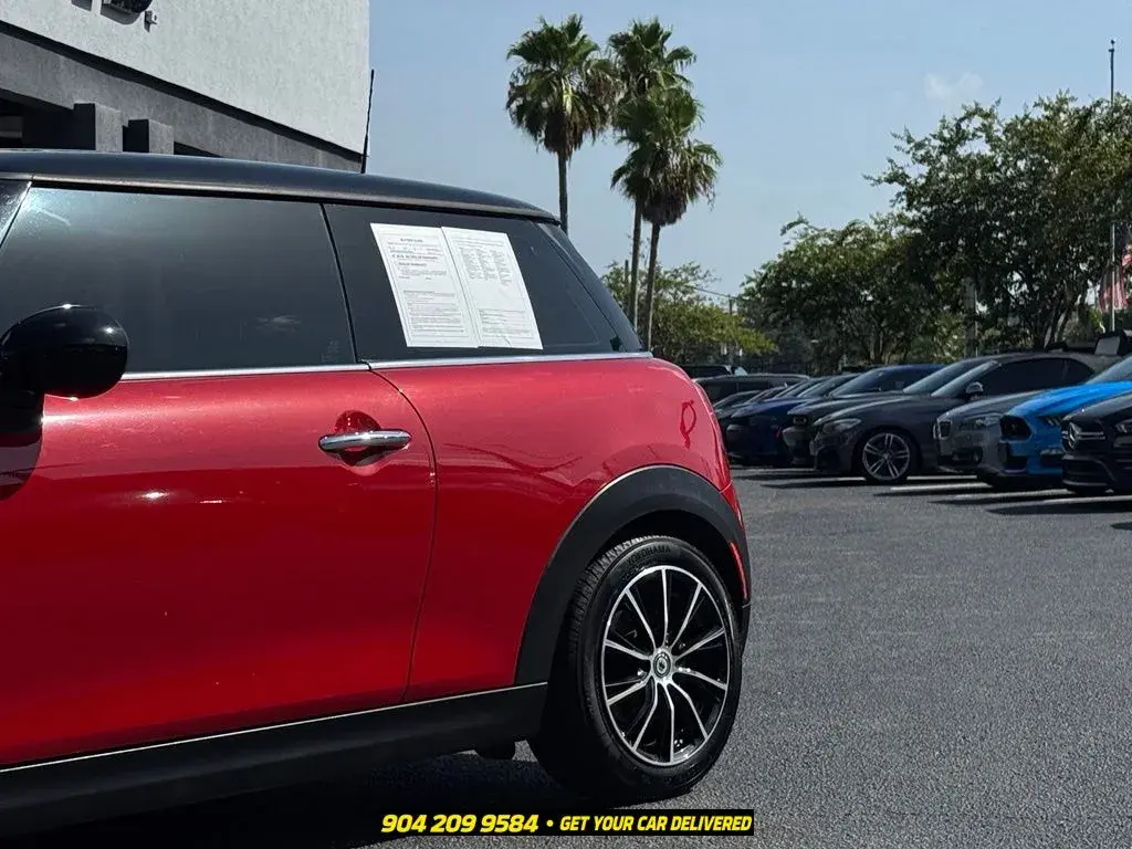 2017 MINI Cooper Base photo 3